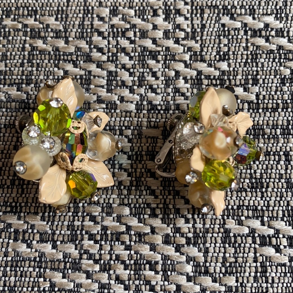 Vintage Vendome Cluster Clip On Crystal Earrings